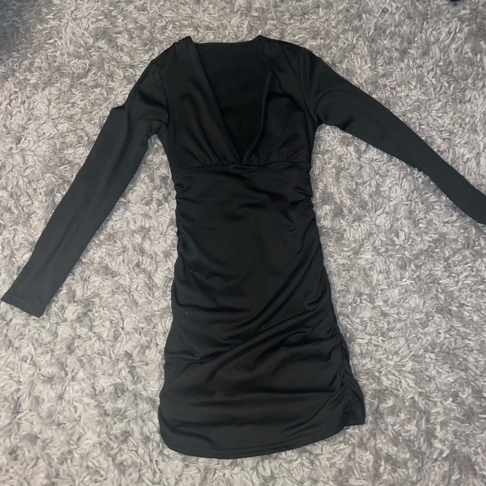 never worn. i bought it and it just wasn’t my style. perfect condition!!
